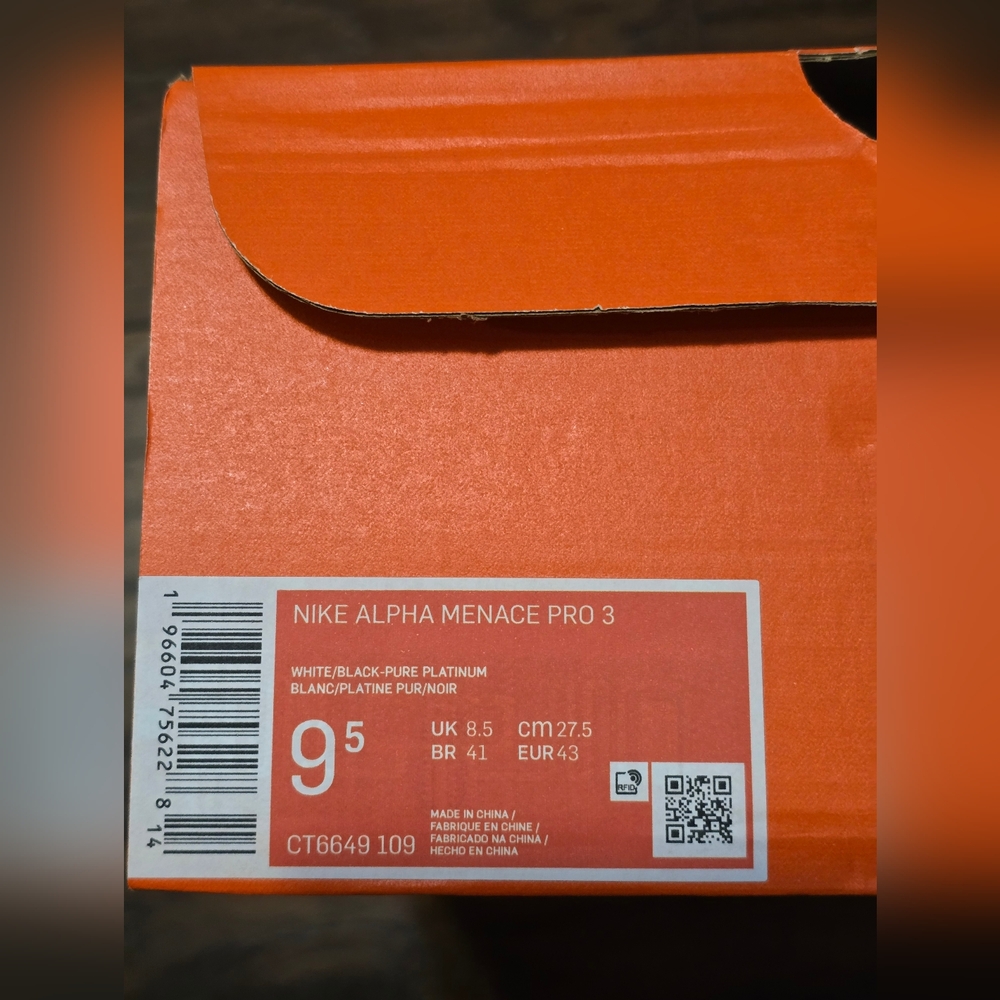 Nike Alpha Menace Pro 3 Football Cleats